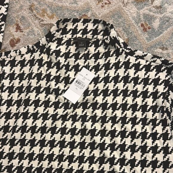 Ann Taylor Black and White Houndstooth Top. NWT $89 - Picture 1 of 4